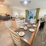 Apartament Avec Parking Gratuit - Piscine Et Jeux