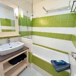 Avec Parking Gratuit - Piscine Et Jeux Apartament *