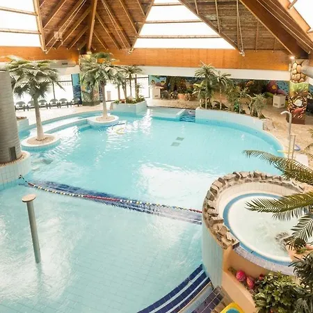 Apartamento Avec Parking Gratuit - Piscine Et Jeux Branville