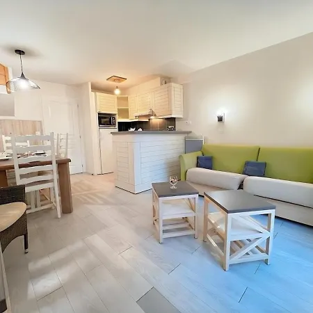 Apartamento Avec Parking Gratuit - Piscine Et Jeux