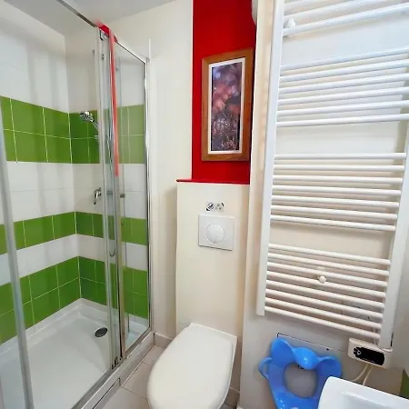 Avec Parking Gratuit - Piscine Et Jeux * Branville