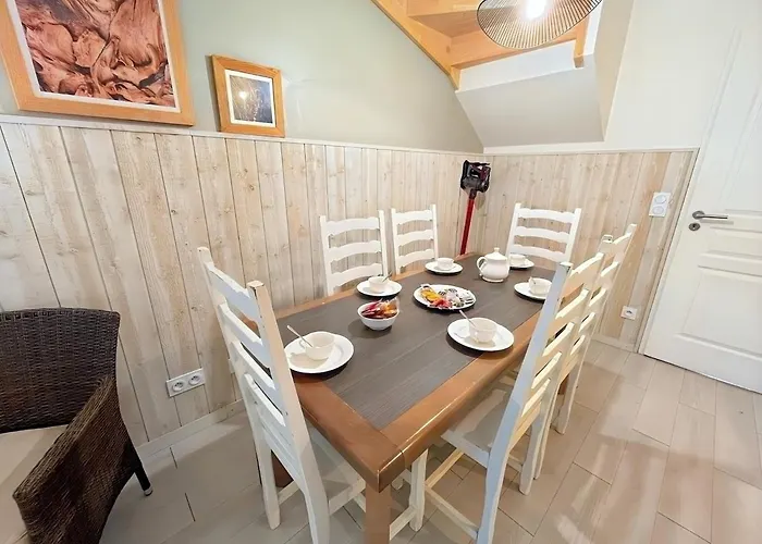 Avec Parking Gratuit - Piscine Et Jeux *