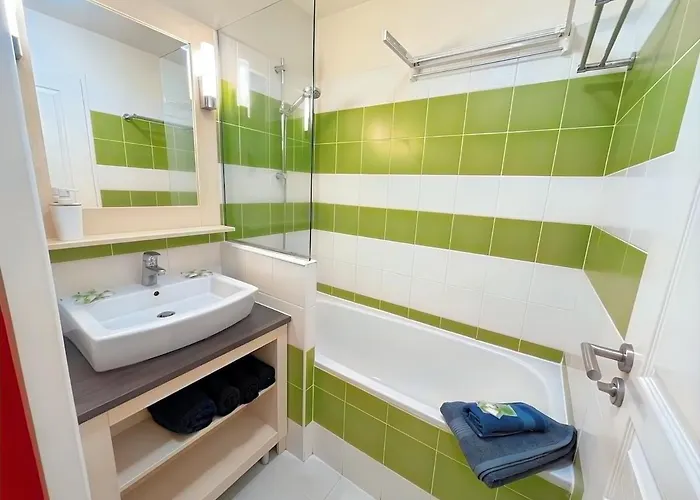 Avec Parking Gratuit - Piscine Et Jeux Lejlighed *